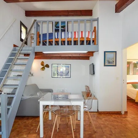 2 Bedroom Awesome In * Albitreccia