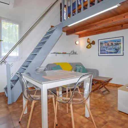 Hébergement de vacances 2 Bedroom Awesome In Albitreccia